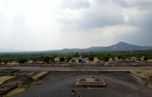 calzada-de-los-muertos-teotihuacan